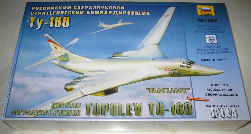 Zvezda 7002 - TUPOLEV TU-160 RUSSIAN SUPERSONIC STRATEGIC BOMBER